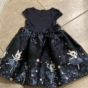 Black and navy blue dress with bow and with bunny’s. good for Christmas!